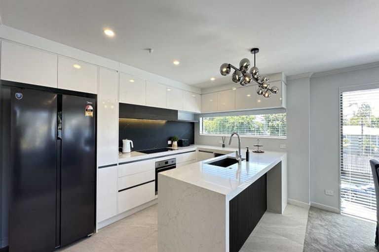 Photo of property in 12a Tiber Road, Forrest Hill, Auckland, 0620