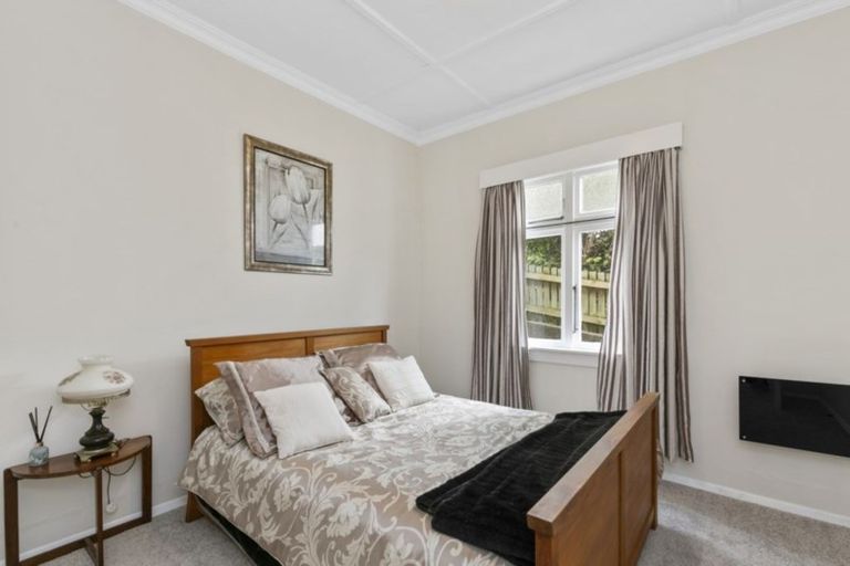 Photo of property in 18 Charlotte Avenue, Brooklyn, Wellington, 6021