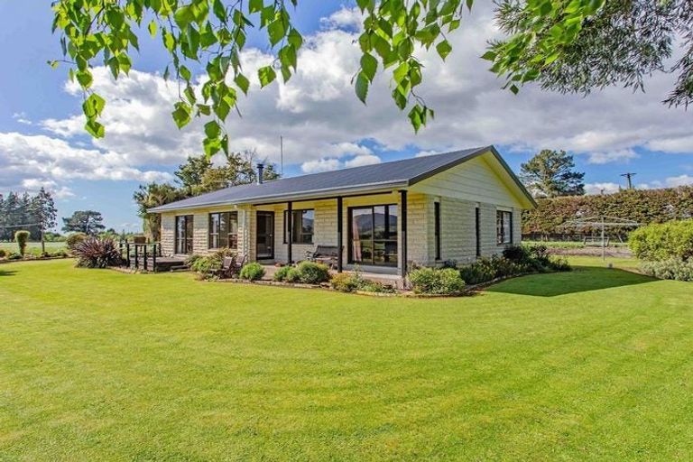 Photo of property in 432 Island Road, View Hill, Oxford, 7495