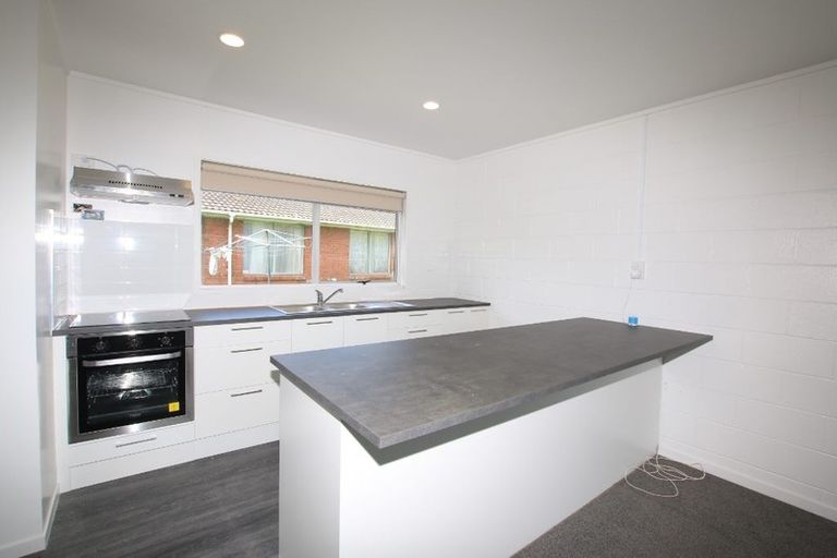 Photo of property in 3/74 Portage Road, New Lynn, Auckland, 0600