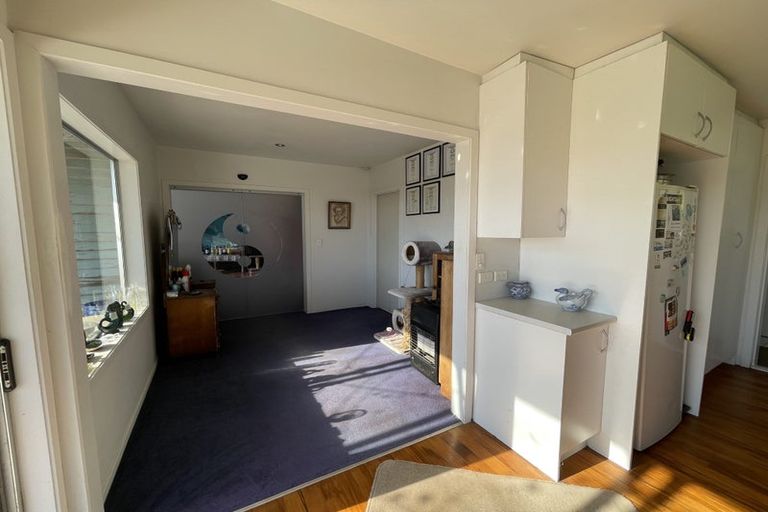 Photo of property in 57 Seaview Road, Piha, New Lynn, 0772