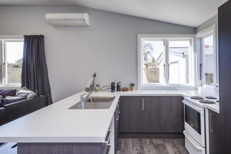 Photo of property in 102 Ferguson Street, West End, Palmerston North, 4412