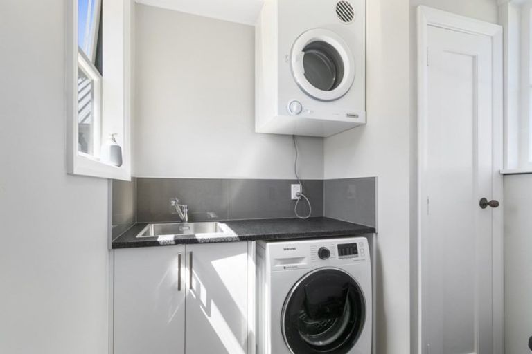 Photo of property in 9b Fergusson Street, Waterloo, Lower Hutt, 5011