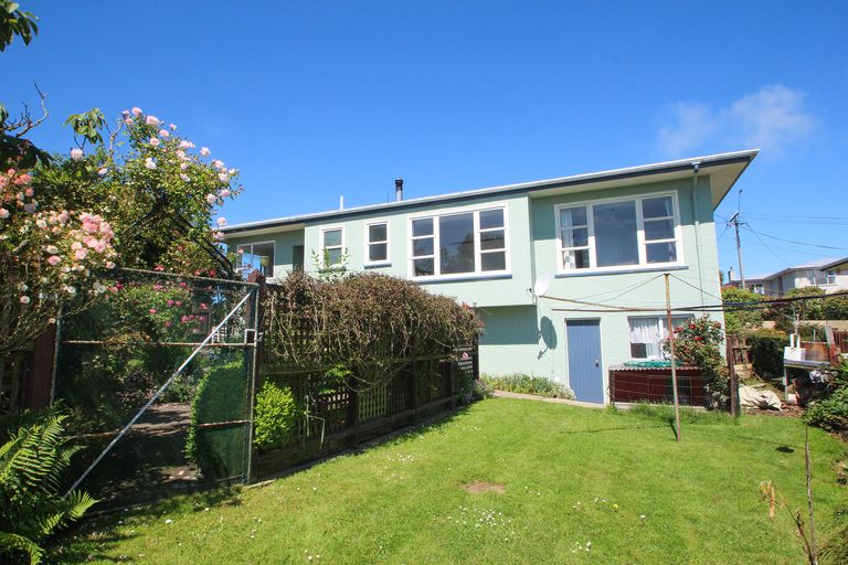 Photo of property in 13 Arthur Street, Holmes Hill, Oamaru, 9401
