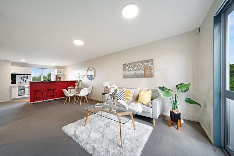 Photo of property in 49 Albionvale Road, Glen Eden, Auckland, 0602