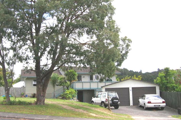 Photo of property in 102 Lynn Road, Bayview, Auckland, 0629