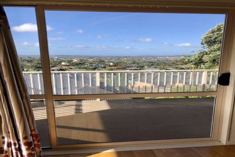 Photo of property in 80 Luckens Road, West Harbour, Auckland, 0618