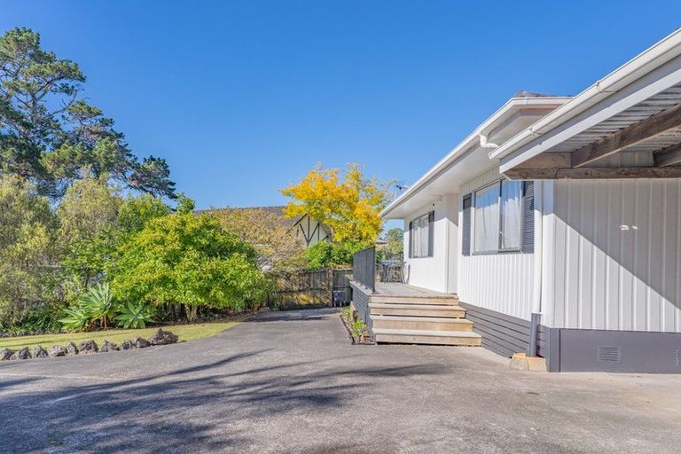 Photo of property in 329 Triangle Road, Massey, Auckland, 0614