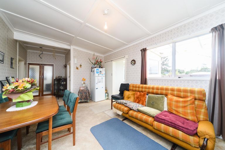 Photo of property in 61 Severn Street, Rongotea, 4476