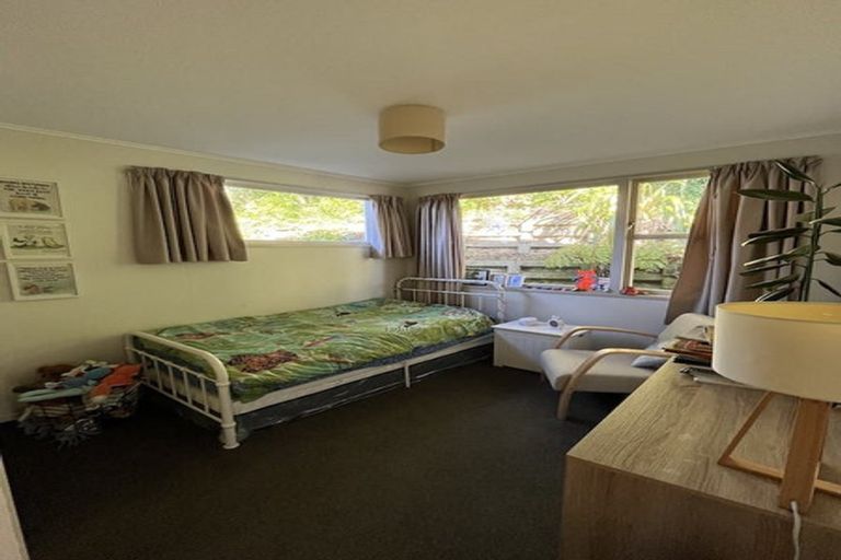 Photo of property in 26 Winston Street, Crofton Downs, Wellington, 6035