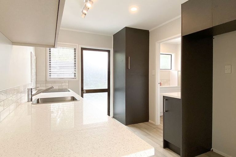 Photo of property in 21/85 Edmonton Road, Henderson, Auckland, 0612