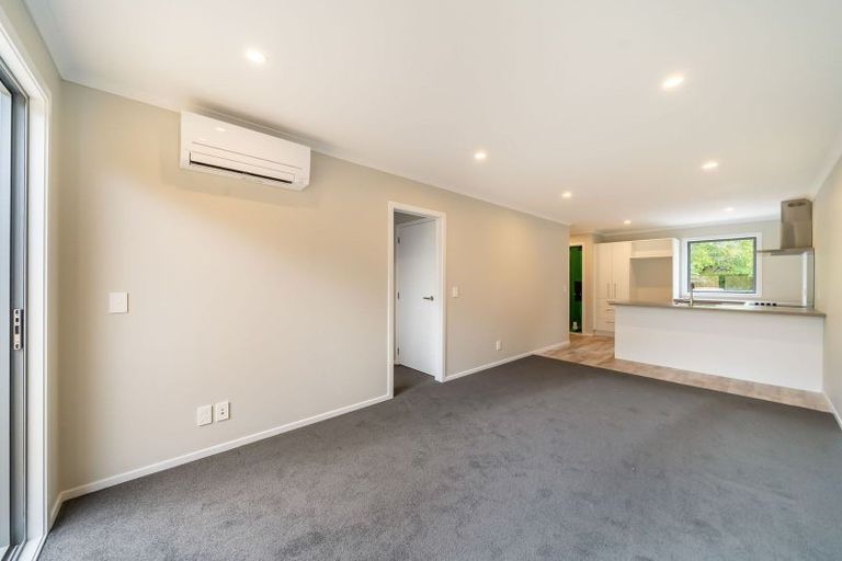 Photo of property in 2/10 Marion Street, Silverstream, Upper Hutt, 5019