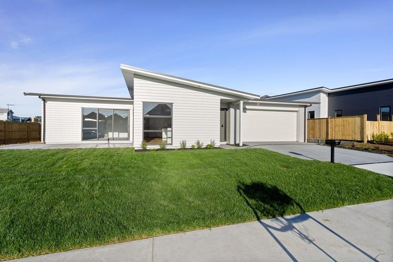 Photo of property in 3 Kuku Avenue, Red Beach, 0932