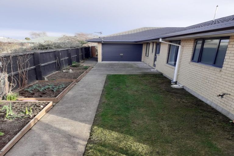 Photo of property in 6 Jerez Place, Hei Hei, Christchurch, 8042