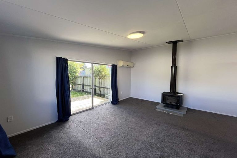Photo of property in 2/71 Hikurangi Street, Trentham, Upper Hutt, 5018