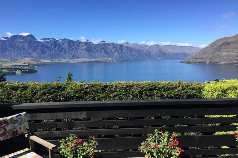 Photo of property in 37b Greenstone Place, Fernhill, Queenstown, 9300