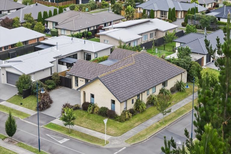 Photo of property in 24 Hakatere Road, Pegasus, 7612