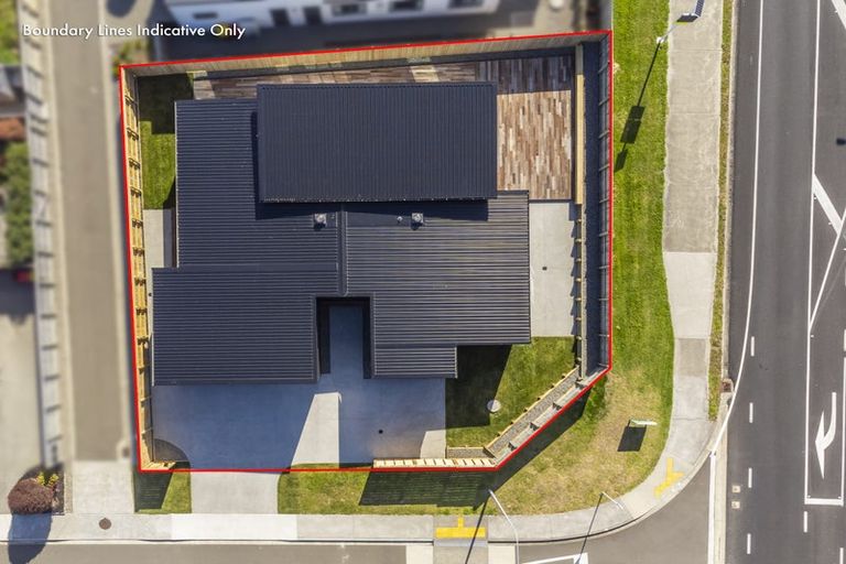 Photo of property in 2 Mazengarb Road, Paraparaumu, 5032