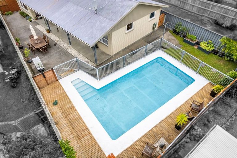 Photo of property in 53 Kashmir Avenue, Clouston Park, Upper Hutt, 5018