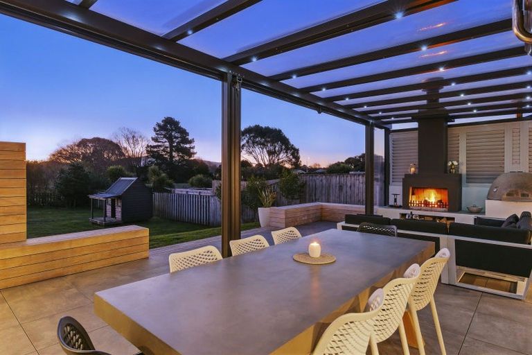 Photo of property in 10 Cottonwood Close, Paraparaumu Beach, Paraparaumu, 5032