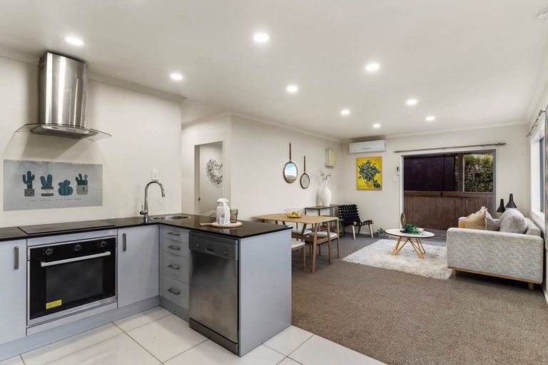 Photo of property in 1/16 Matipo Road, Mairangi Bay, Auckland, 0630