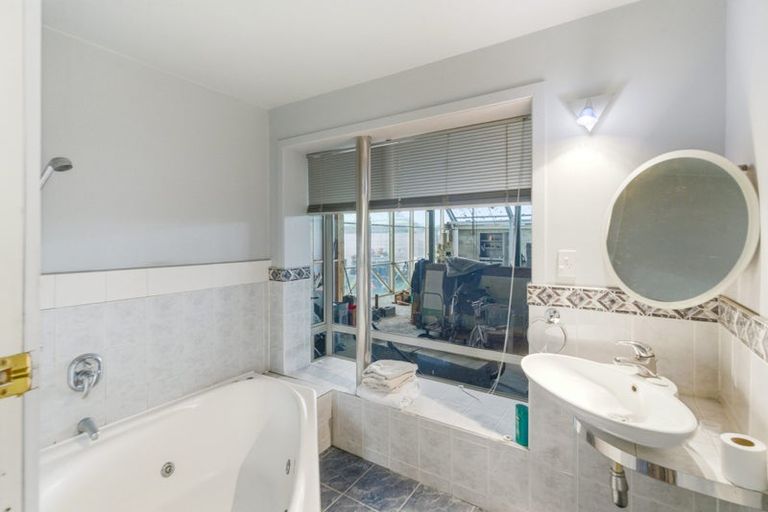 Photo of property in 117 Oakhampton Street, Hornby, Christchurch, 8042