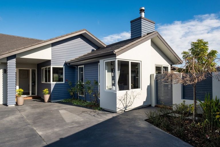Photo of property in 14 Pukaki Place, Poraiti, Napier, 4112