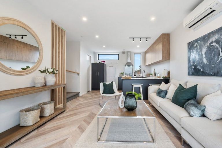 Photo of property in 4/8 Bennett Road, Pakuranga, Auckland, 2010