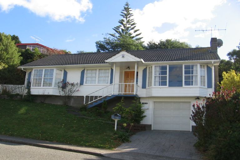 Photo of property in 8 Chisbury Street, Churton Park, Wellington, 6037