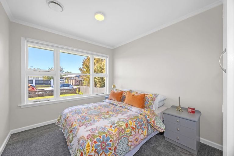 Photo of property in 17 Blankney Street, Hornby, Christchurch, 8042