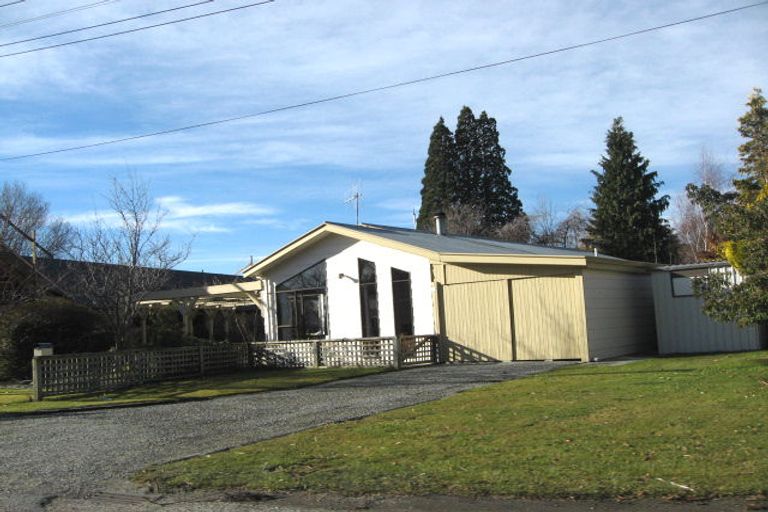 Photo of property in 116 Stone Street, Wanaka, 9305