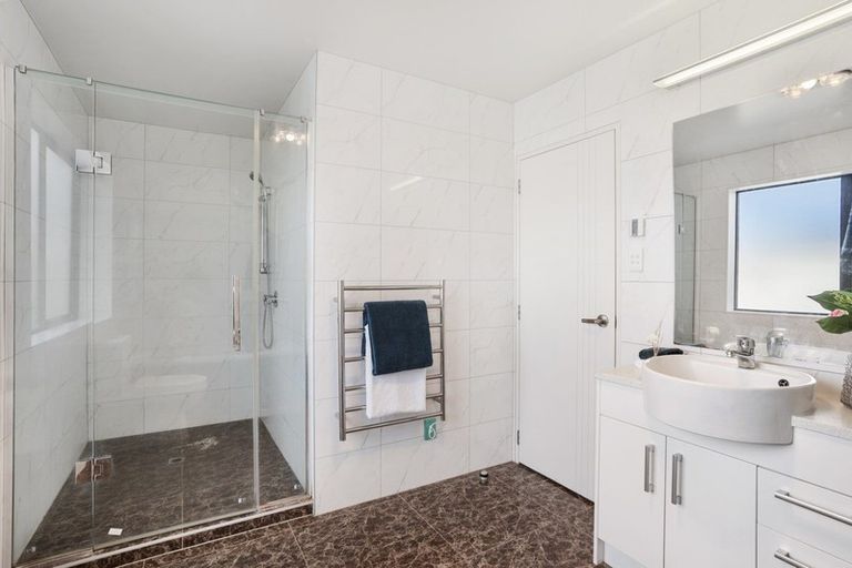 Photo of property in 11 Evelina Lane, Flat Bush, Auckland, 2019