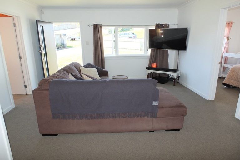 Photo of property in 14 Brown Terrace, Foxton Beach, Foxton, 4815