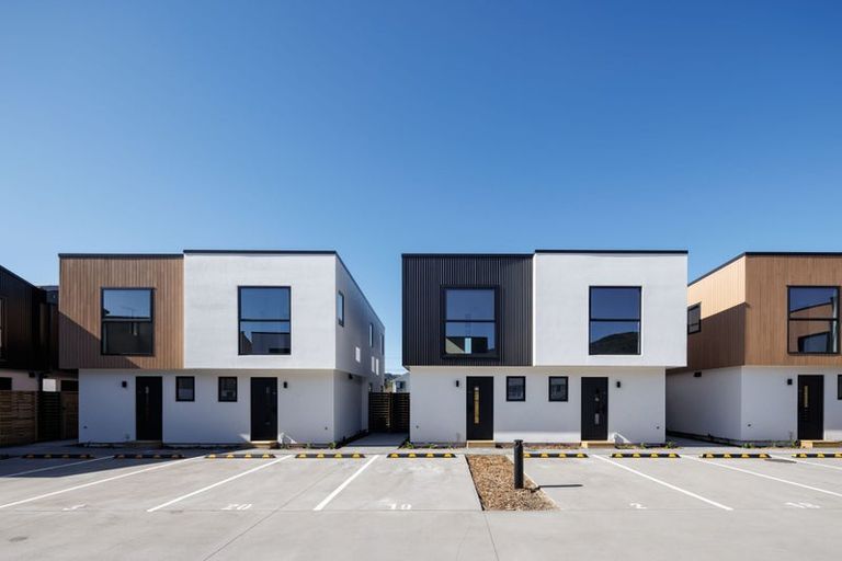 Photo of property in 10/342 Waiwhetu Road, Fairfield, Lower Hutt, 5011