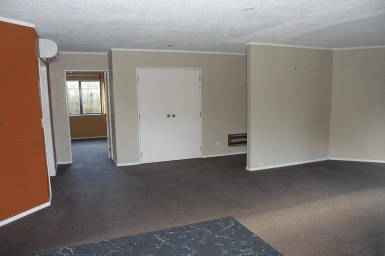 Photo of property in 22 Saint James Court, Paraparaumu, 5032