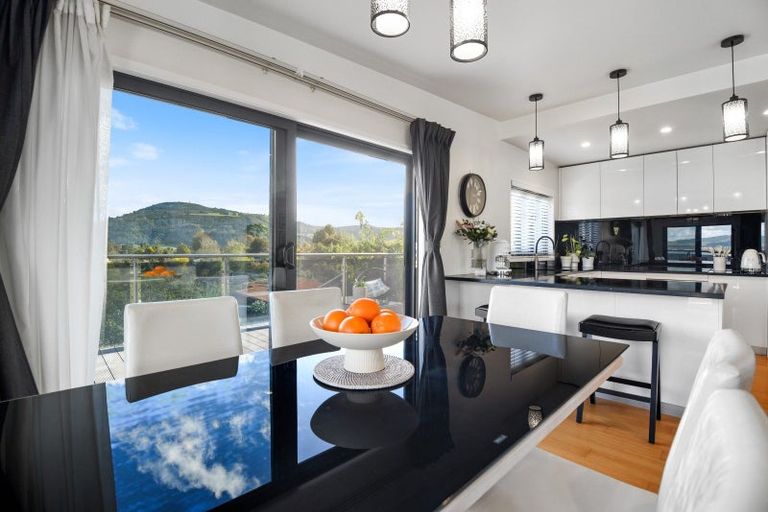 Photo of property in 2b Pah Road, Kawaha Point, Rotorua, 3010