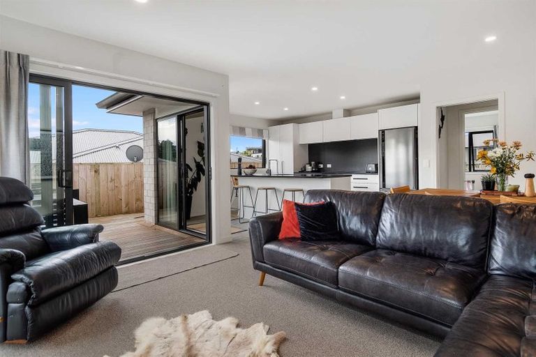 Photo of property in 36 Puhirake Crescent, Pyes Pa, Tauranga, 3112