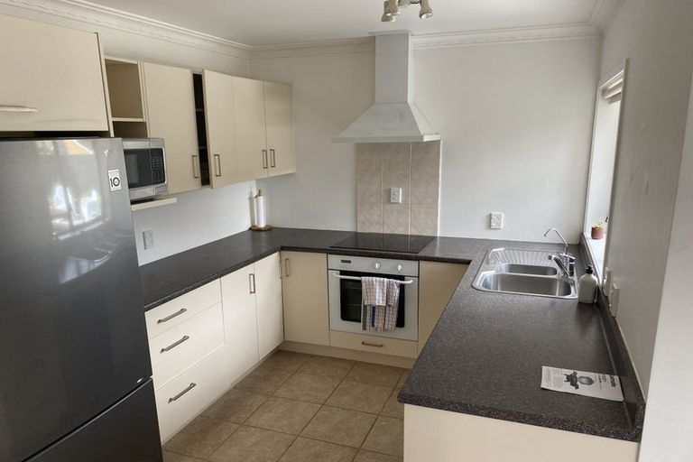 Photo of property in 2/26 Kitchener Road, Takapuna, Auckland, 0620