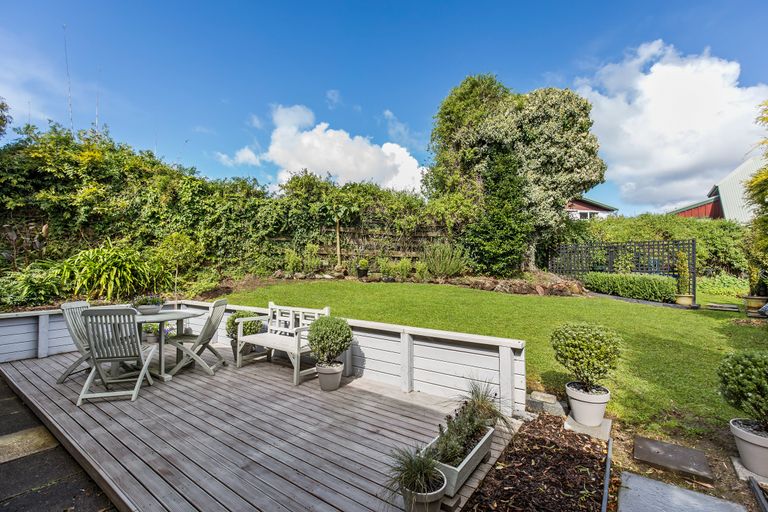 Photo of property in 2/61 Watea Road, Torbay, Auckland, 0630