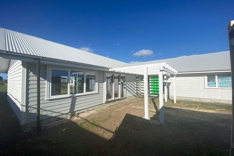 Photo of property in 156 Kupe Drive, Whitianga, 3510