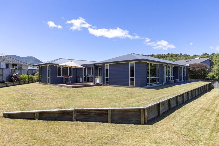 Photo of property in 7 Magnolia Rise, Waipahihi, Taupo, 3330
