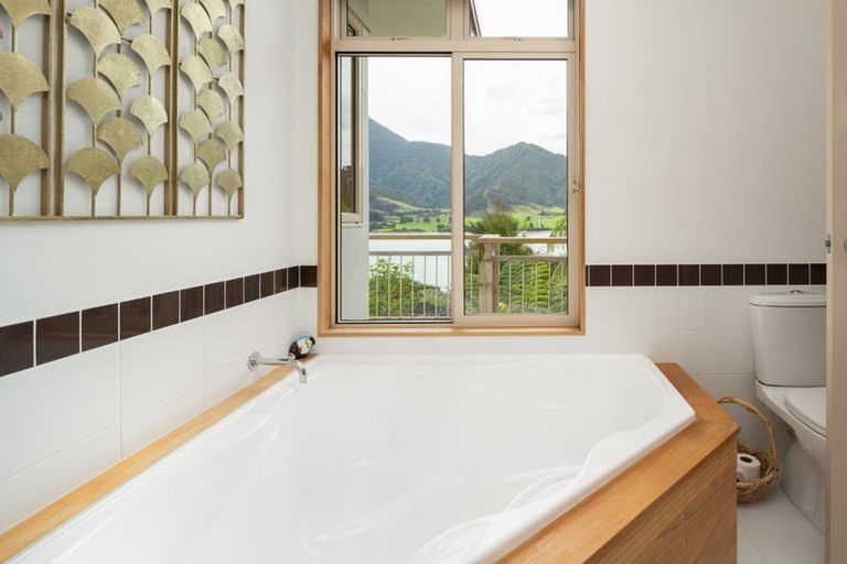 Photo of property in 19 St Omer Road, Saint Omer, Picton, 7282