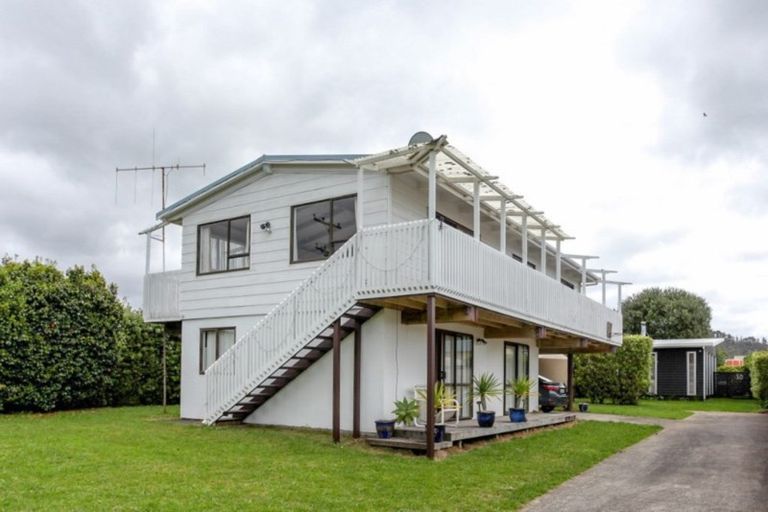 Photo of property in 10a Whiritoa Beach Road, Whiritoa, Whangamata, 3691