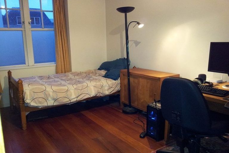 Photo of property in Hopper Street Apartments, 4/20 Hopper Street, Mount Cook, Wellington, 6011