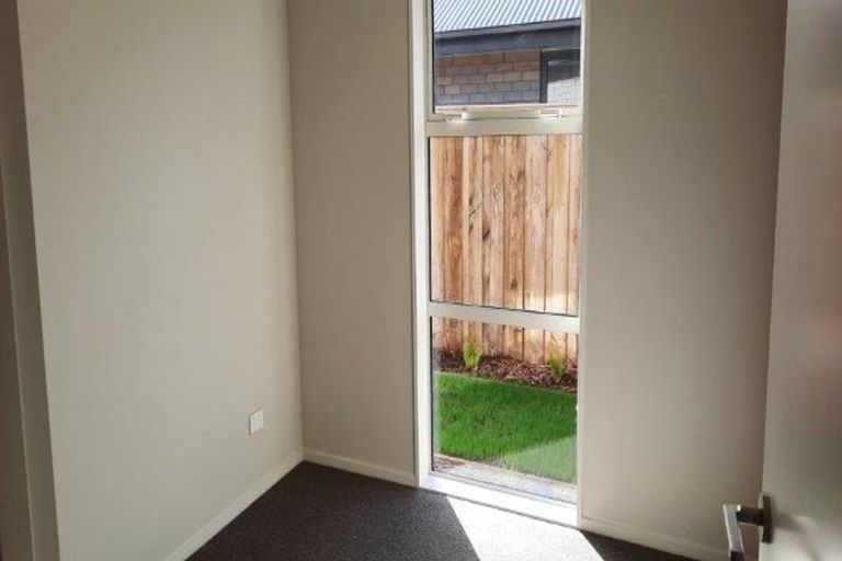 Photo of property in 55 Mehrtens Crescent, Woodend, 7691