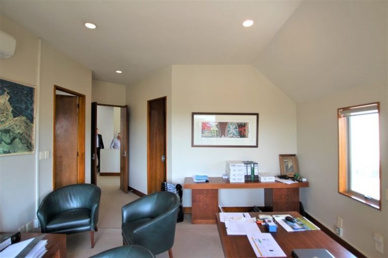 Photo of property in 112 Gladstone Road, Parnell, Auckland, 1052