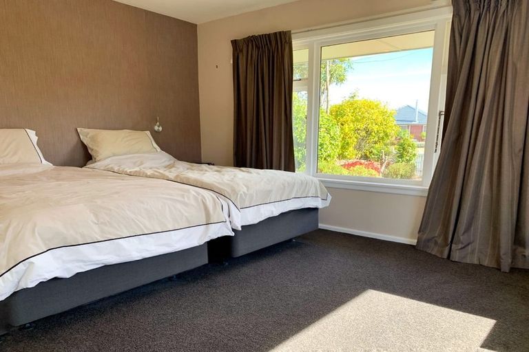 Photo of property in 17 Springbank Street, Bryndwr, Christchurch, 8053