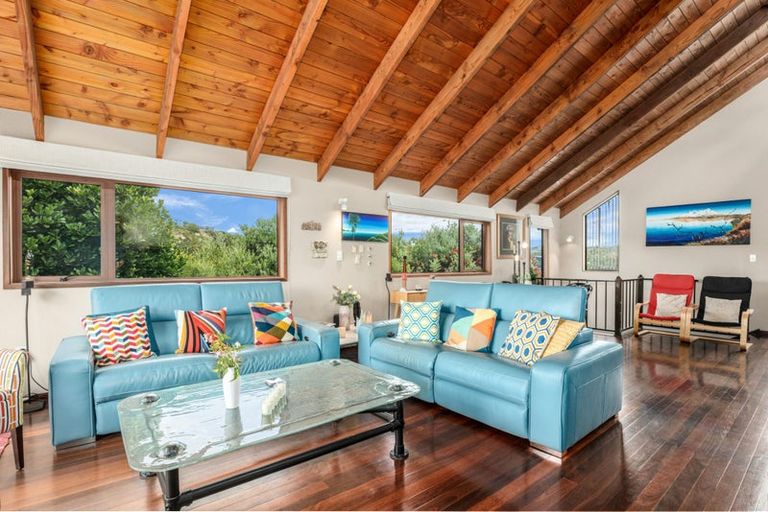 Photo of property in 1/6 Mana Esplanade, Paremata, Porirua, 5026