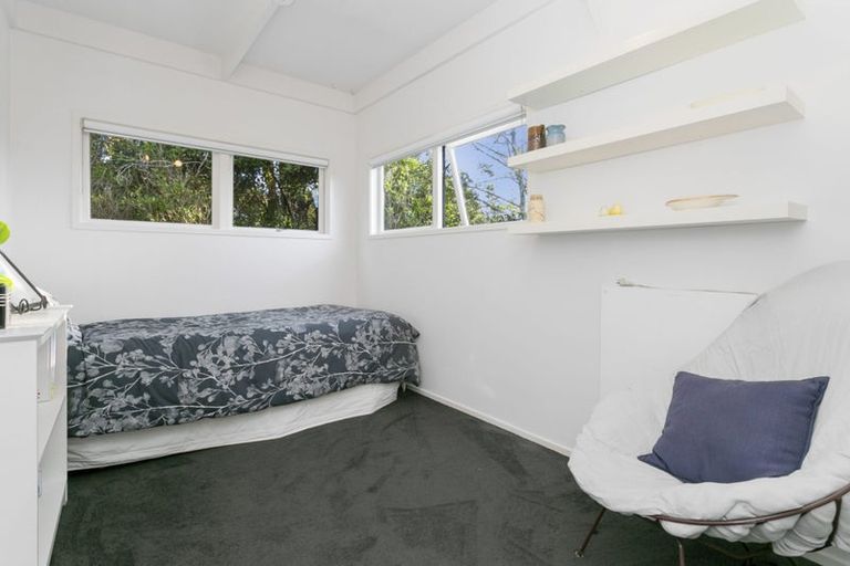 Photo of property in 6 Victory Road, Laingholm, Auckland, 0604