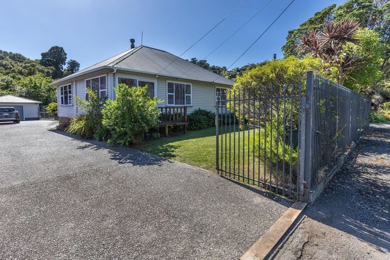 Photo of property in 103 Marsden Road, Greymouth, 7805